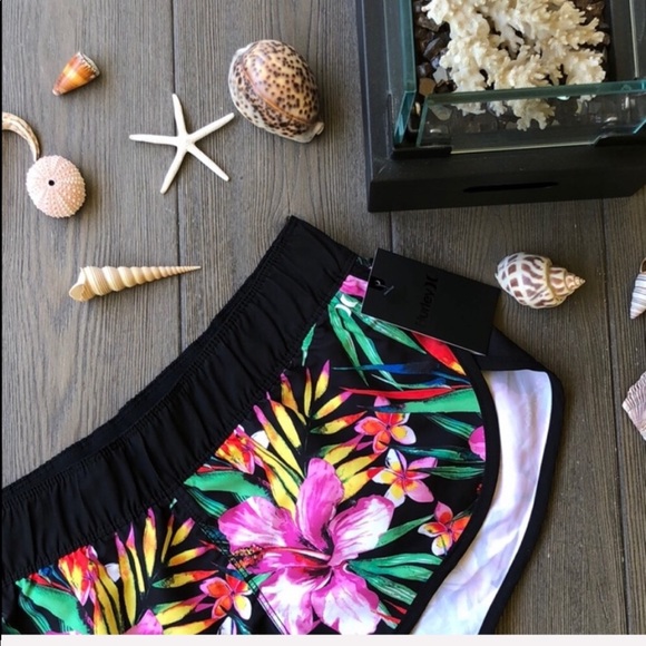 🌴🌼HURLEY- FLORAL BOARD SHORTS🌼🌴 - Picture 5 of 10